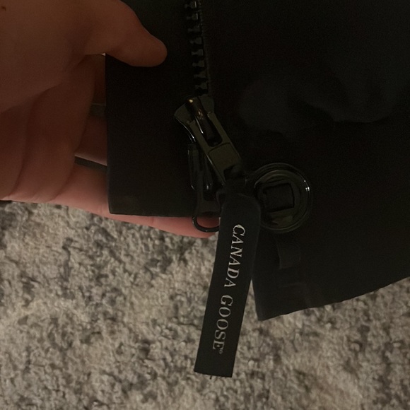 canada goose jacket - Picture 4 of 7